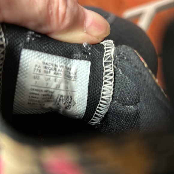 Converse Toddler 7 Chuck Taylor All Star Leopard Sneakers - Picture 5 of 6